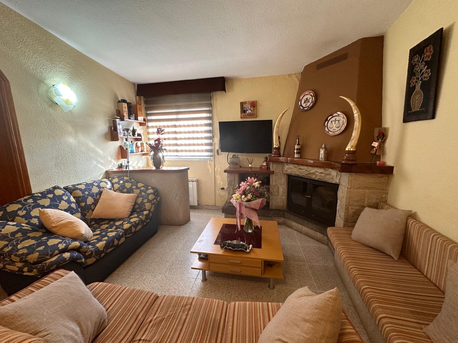 Miniatura 53 · CASA A LAS AFUERAS DE MALGRAT DE MAR.