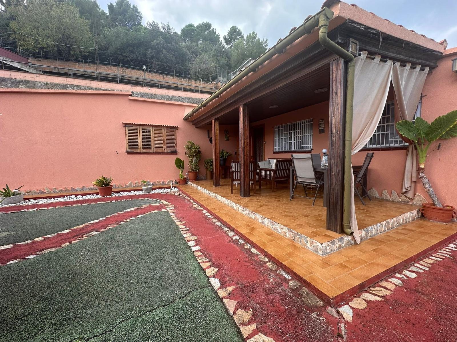 Miniatura 5 · CASA A LAS AFUERAS DE MALGRAT DE MAR.