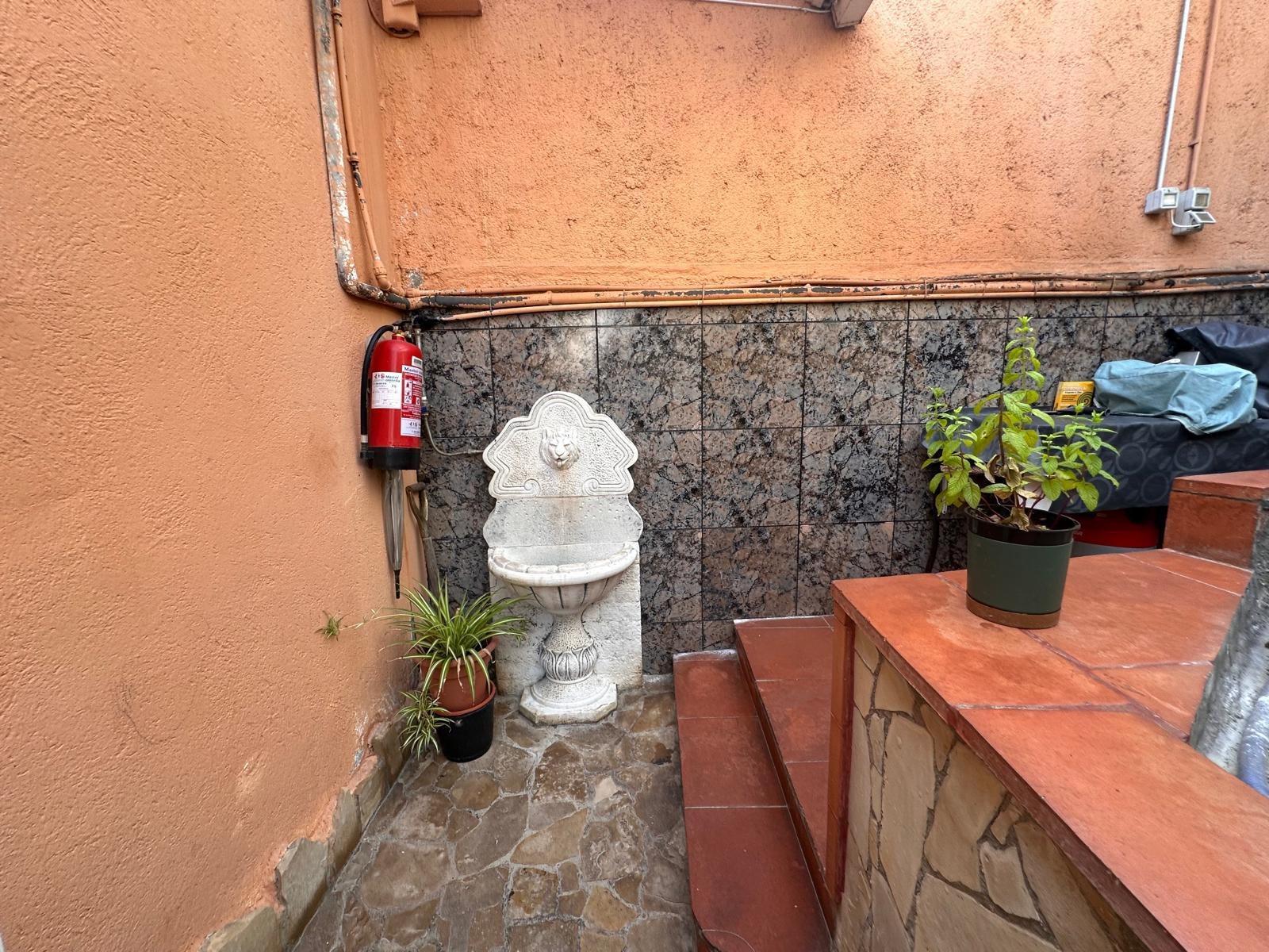 Miniatura 58 · CASA A LAS AFUERAS DE MALGRAT DE MAR.