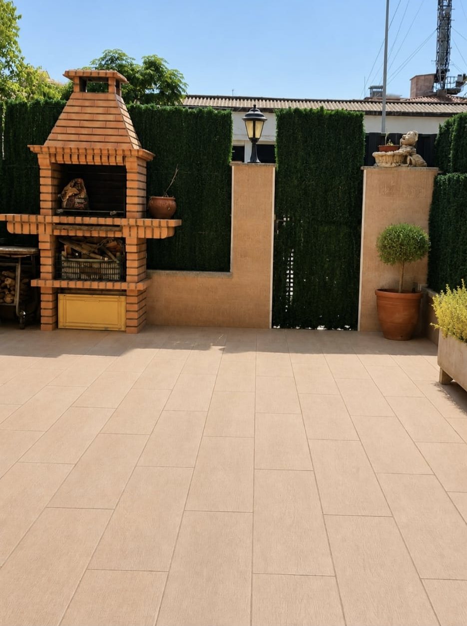 Casa apareada en excelente ubicación.